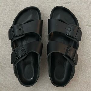 Black leather Birkenstock Arizona (women size 37)